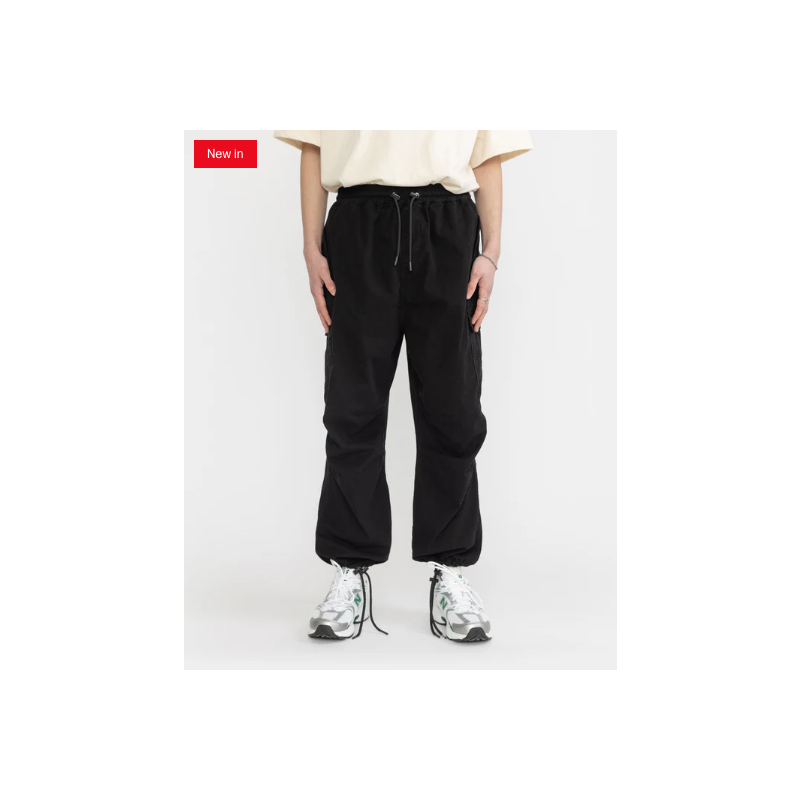 REVOLUTION PARACHUTE TROUSERS BLACK